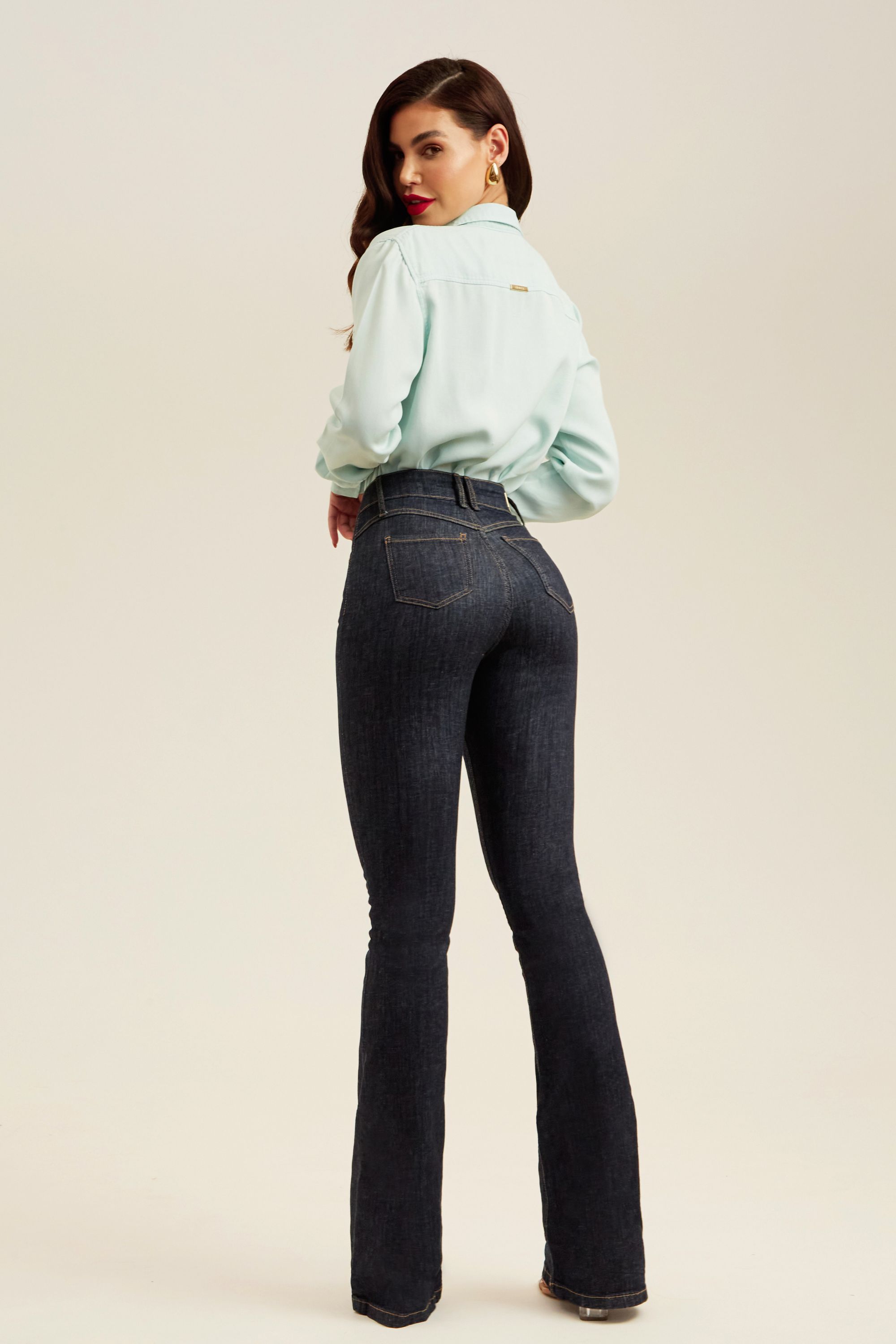 Calça Modeladora Flare Jeans Escuro com Cinto - BRYSS