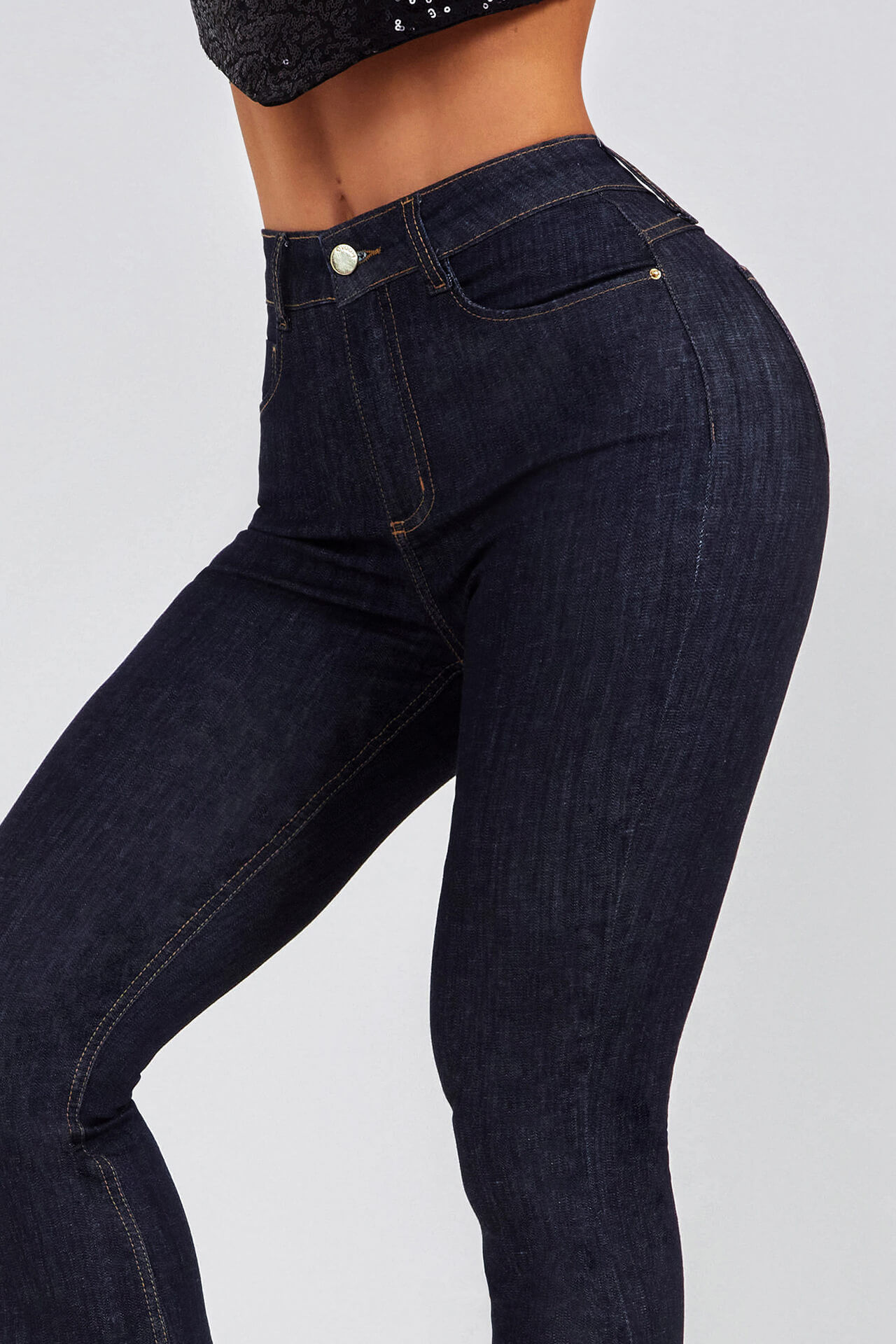Calça Modeladora Flare Jeans Escuro com Cinto - BRYSS